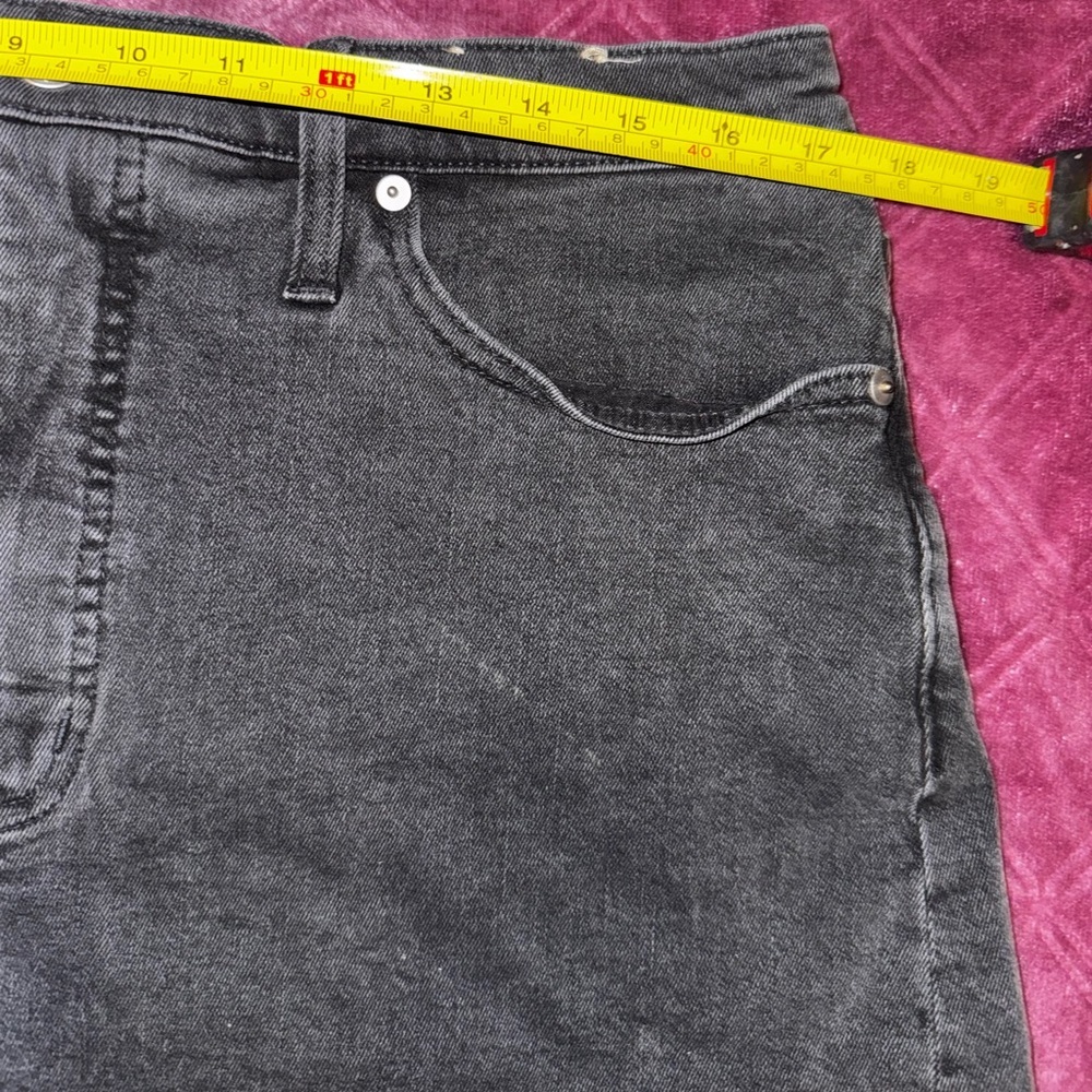 Madewell High-Rise Denim Shorts - Picture 4 of 10